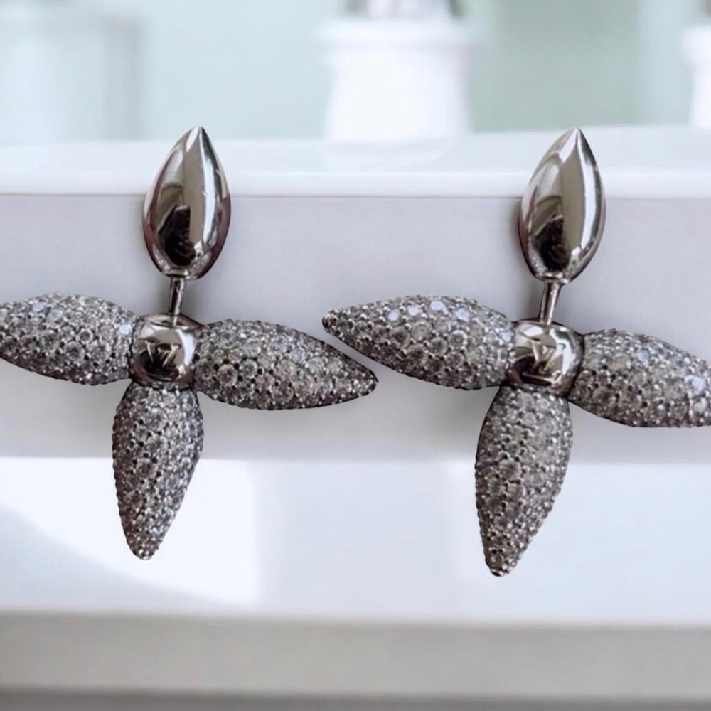 LV Louisette Silver Metal Crystal earrings - GORGEOUS Studs - Tarnish PROOF